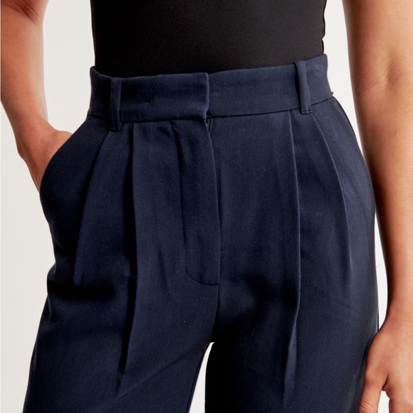 A&F Sloane Tailored Wide Leg Pant in Navy - Picture 5 of 12